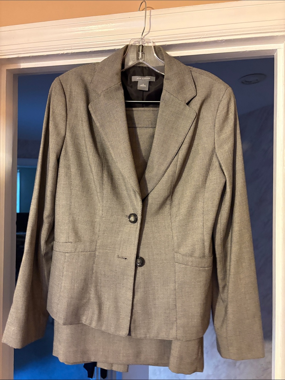 Anne Taylor Light Gray Women's Two-Button Blazer